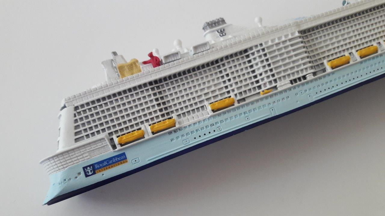 Amazoncom Quantum Of The Seas Cruise Ship Model In Scale 1