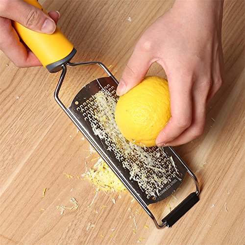Upgraded Version Lemon Zester, Siasky Stainless Steel Cheese Grater, Ideal Shredder for Cheese, Lemon, Ginger, Garlic - Razor-Sharp Stainless Steel Blade + Protective Cover + Cleaning Brush