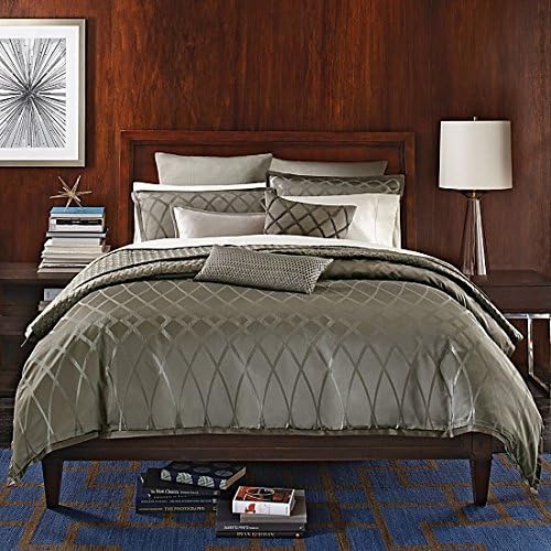 Hudson Park - Candela Hazelnut Grey Full/Queen Coverlet