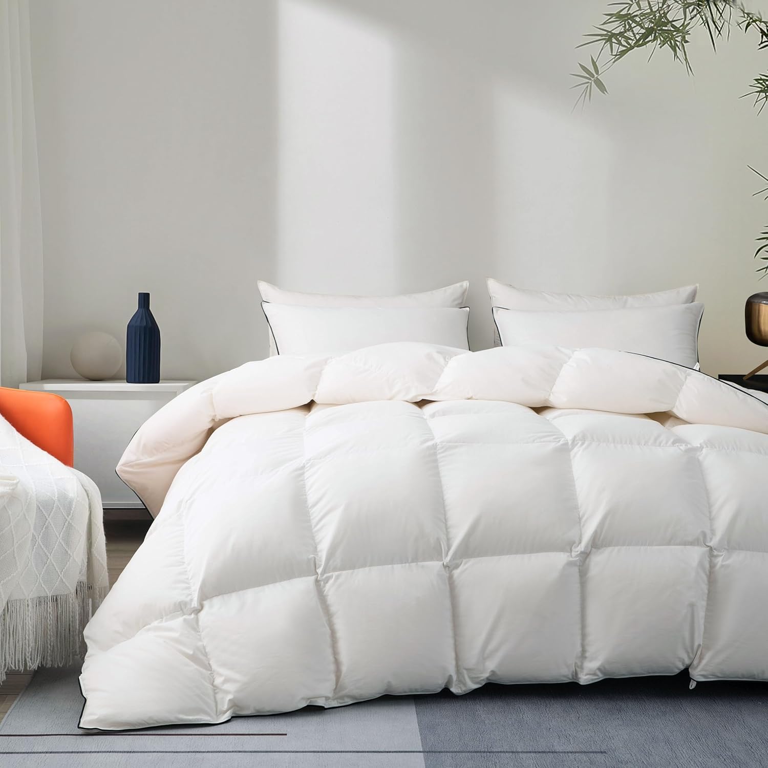 Photo 1 of Luxury Down Fiber Comforter Queen Size Bed Comforter-Ultra-Soft & Cozy Hotel Collection Duvet Insert, Fluffy & Comfortable - Queen Size(90 "X 90”)