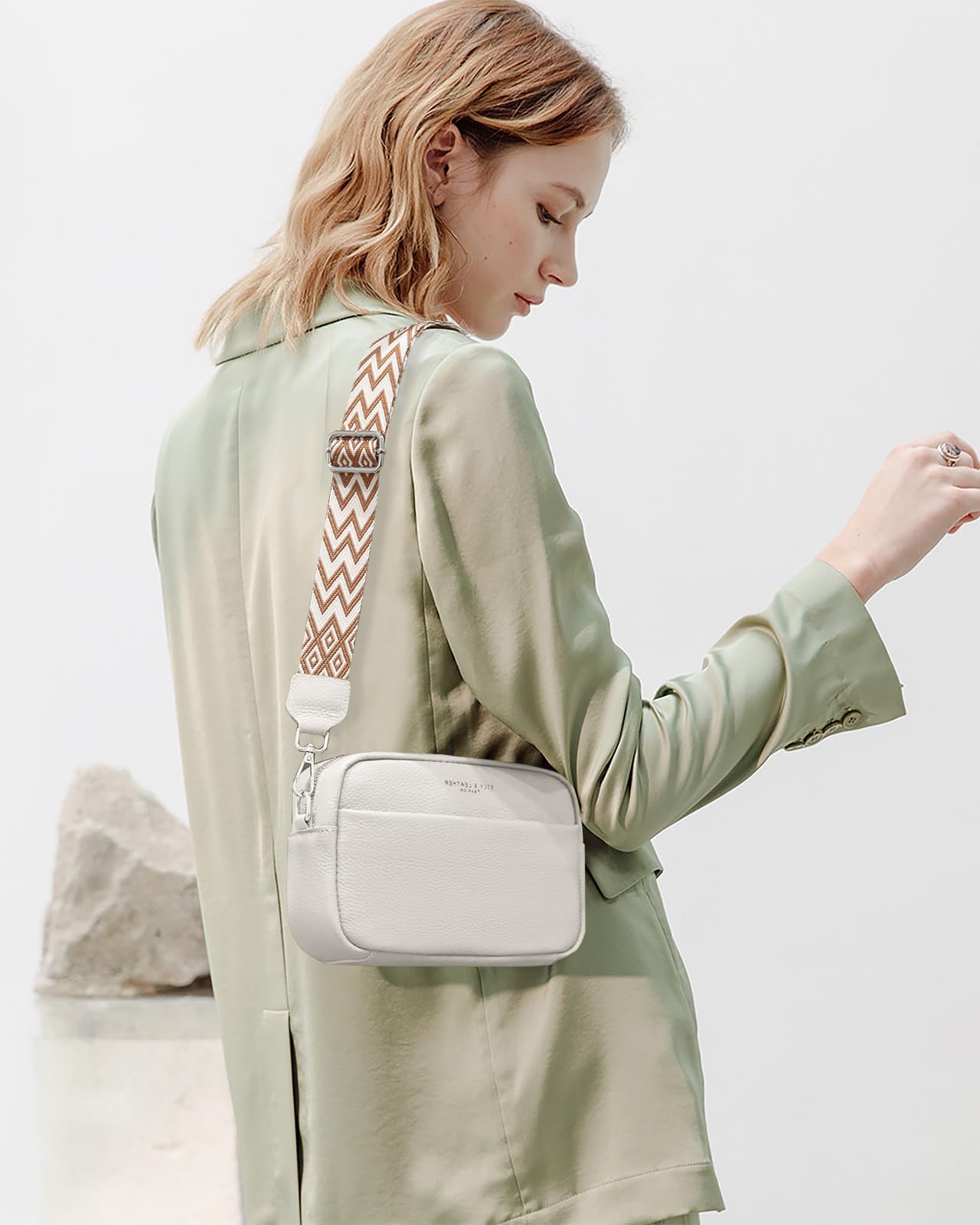 Crossbody Bag Damen, Echtes Leder Umhängetasche Klein Mode Mit Breitem Gurt, Schultertasche Handytasche zum Umhängen für Arbeiten Einkaufen Dating Reisen, Beige