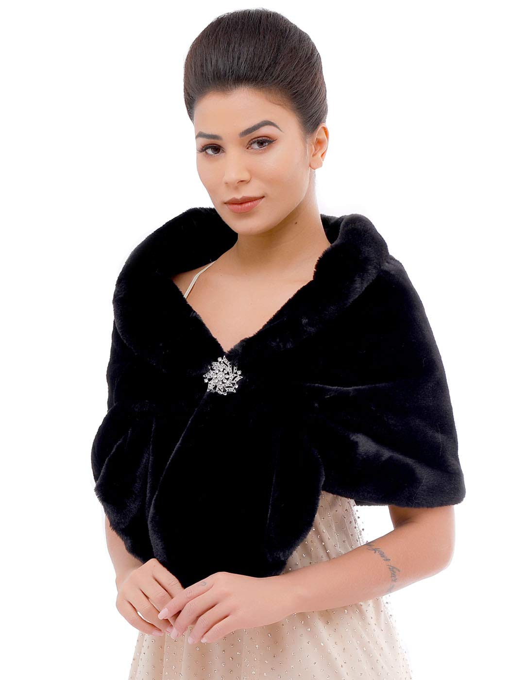 Aukmla Sleeveless Faux Fur Shawl Wedding Fur Wraps and Shawls Bridal Fur Stole for Brides and