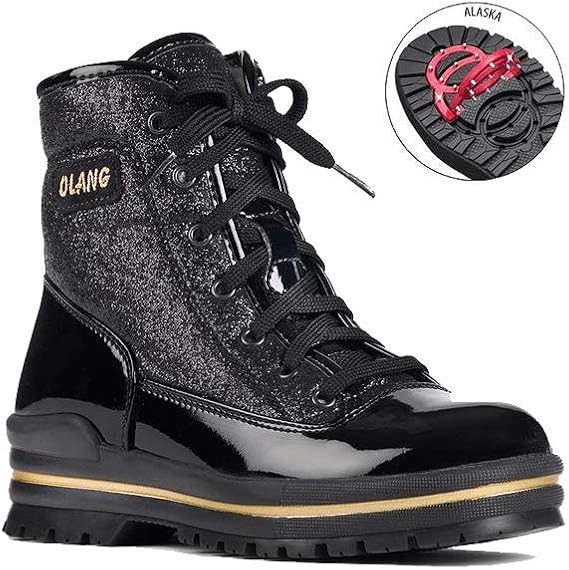 olang boots walking on a cloud