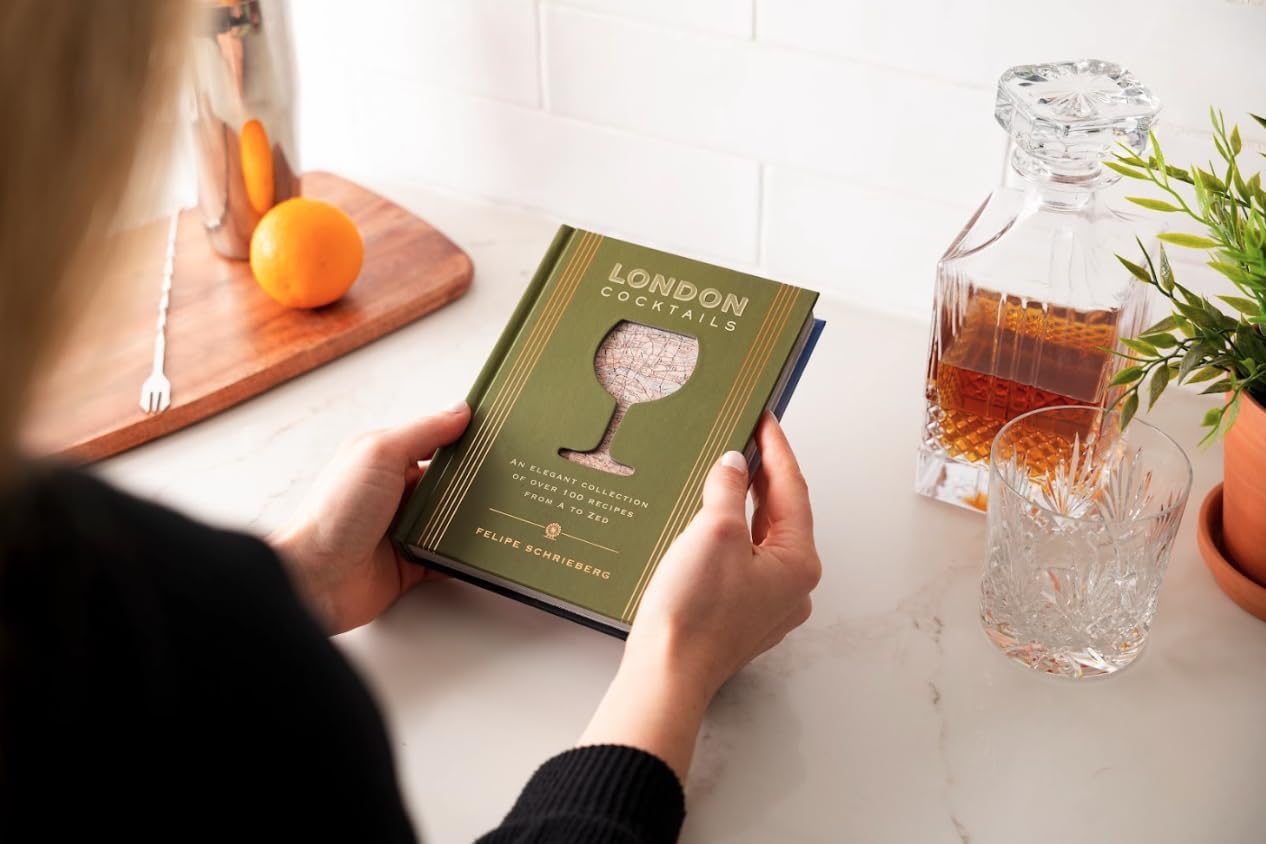 London Cocktails: Over 100 Recipes Inspired by the Heart of Britannia (City Cocktails)