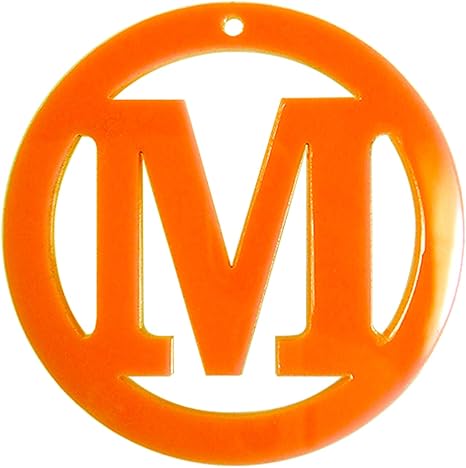 Amazon Co Jp アンシャンテ工房 チャーム お好きなアルファベットをお選びいただけます 自社工房 アクリル製丸枠透かしアルファベットチャーム 直径7cm 厚さ2mm オリジナルキーホルダー作り ホーム キッチン