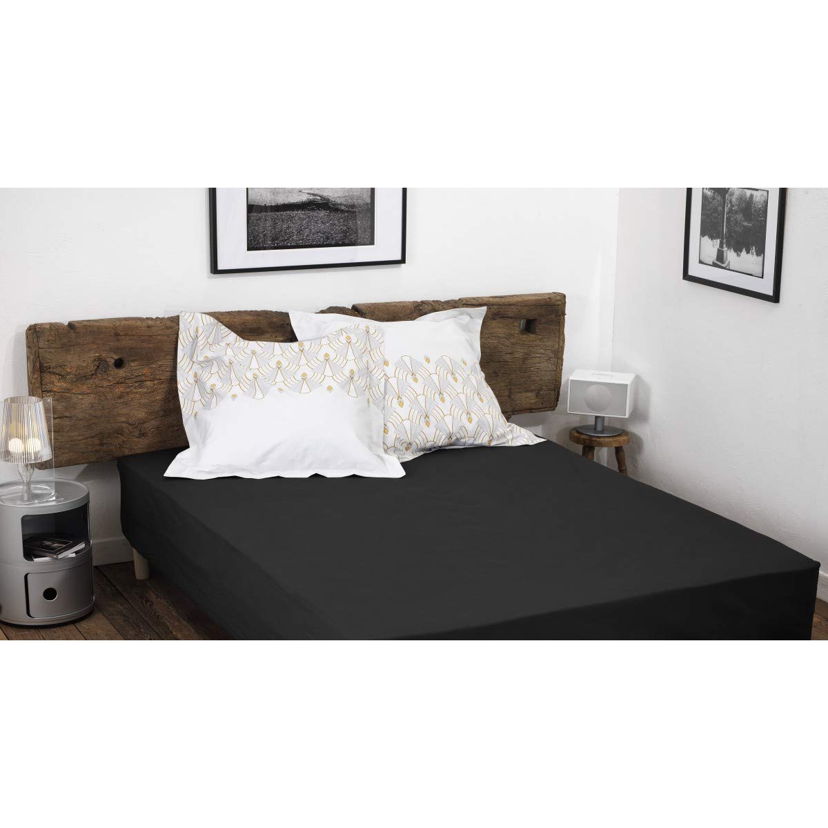 Fitted Sheet 100% Cotton – 57 Thread Count – Size 140 x 190 cm – Black – 30 cm Deep – Tight Weave – Soft, Breathable, Washable