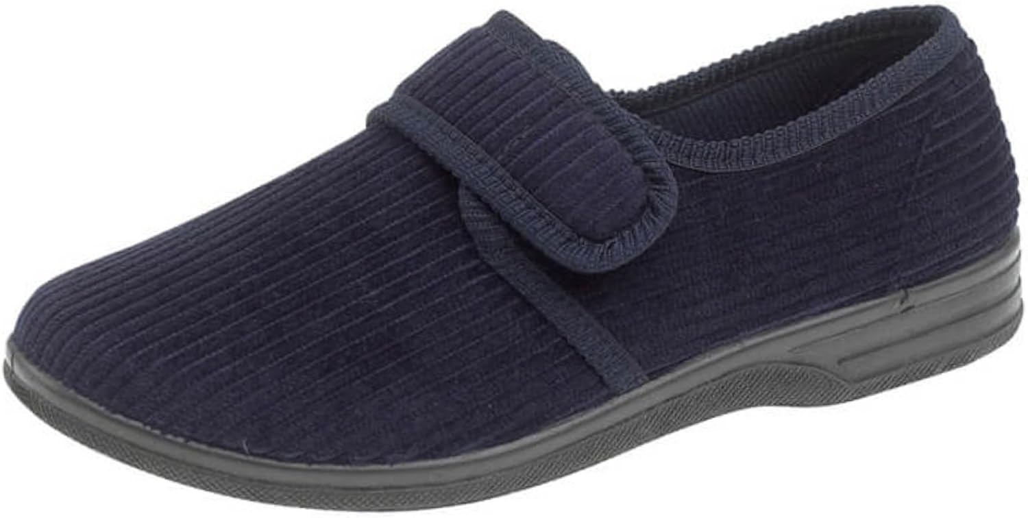 mens moccasin slippers size 6