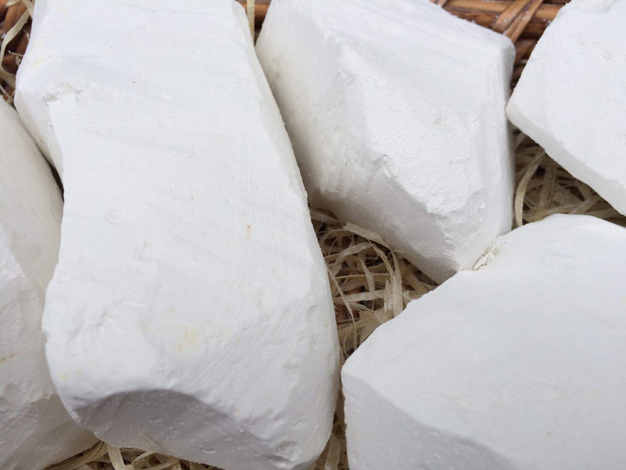 UCLAYS NIKOLAEV Edible Chalk Chunks (Clumps) Natural for Eating (Food), 1 lb (450 g),white