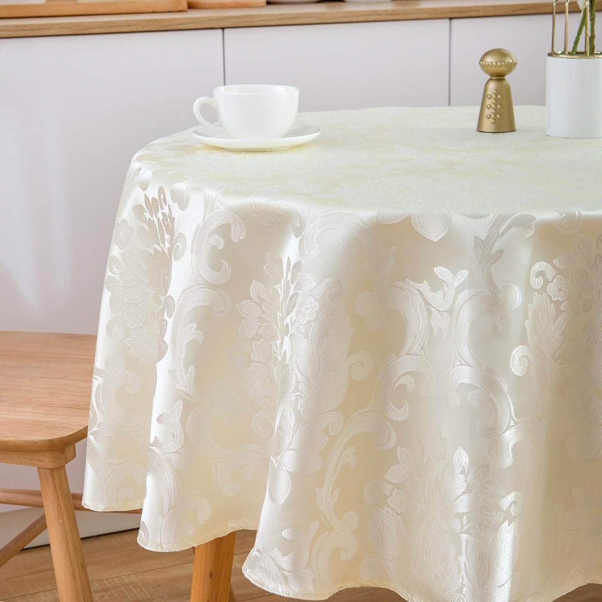 SPRICA Round Jacquard Tablecloth 150cm Classic Flower Pattern Thick Heavy Weight Soft Table Cover, Machine Washable, Beige — image 1