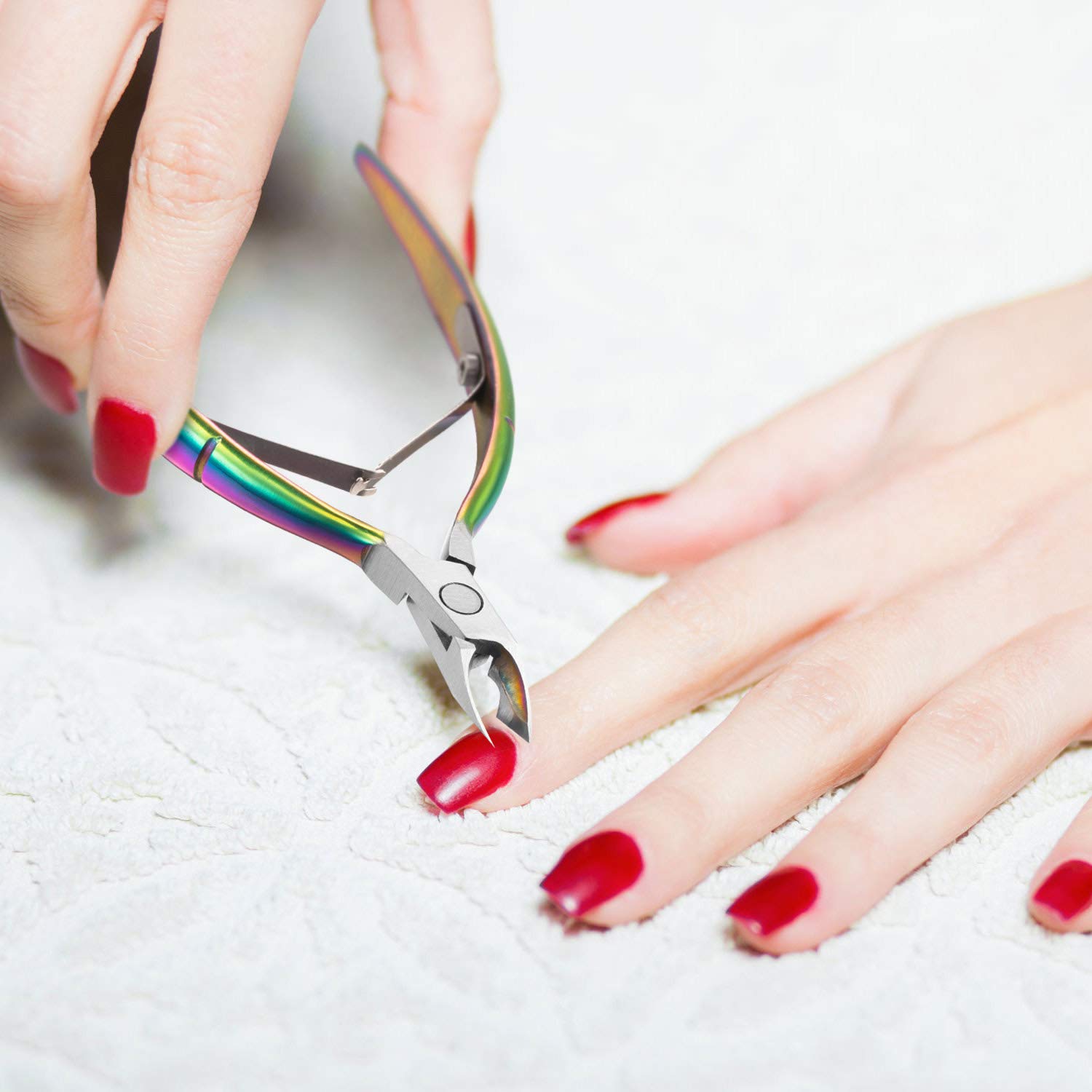 Bememo Cuticle Nipper with Cuticle Pusher Stainless Steel Cuticle Remover and Cutter Beauty Tool for Fingernails and Toenails (Chameleon): Beauty