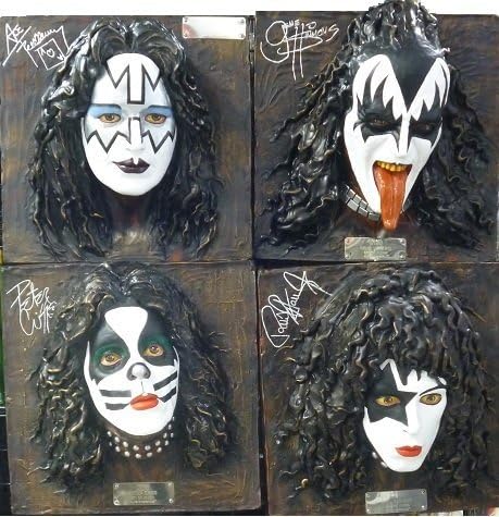 KISS wall-mounted relief 4 servings GEN SIMONS.ACE FREHLEY.PETER CRISS.PAUL STANLEY set goods autographed ILLUSIVE