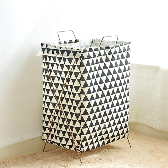 Cesto de la ropa Cesto De La Ropa De La Tela Con La Ropa Sucia De