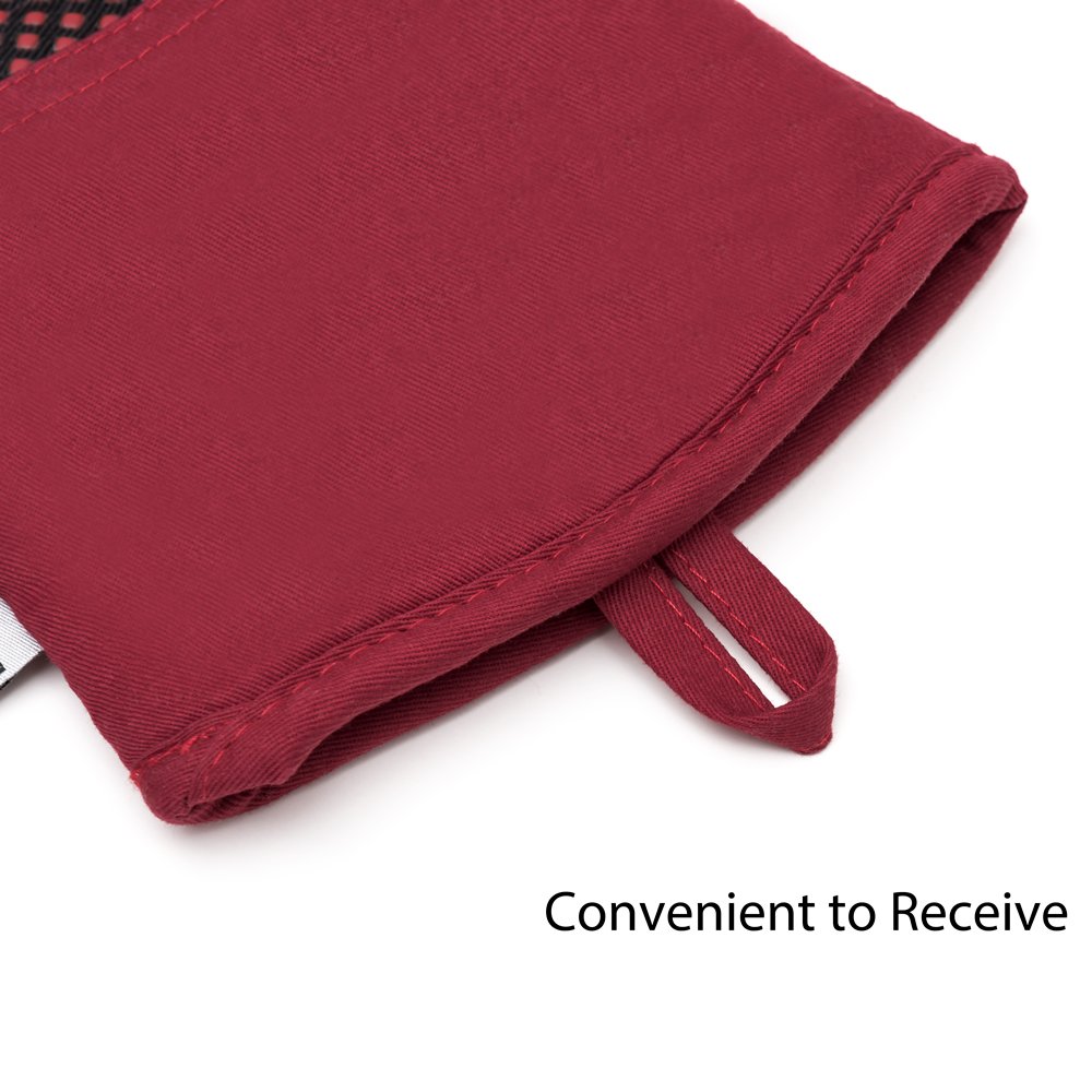 Silicone Oven Mitts 464 F Heat Resistant Potholders Dot Pattern Cooking Gloves Non-Slip Grip for Kitchen Oven BBQ Grill Cooking Baking 7x13 inch as Christmas Gift 1 pair (Purple) LA Sweet Home