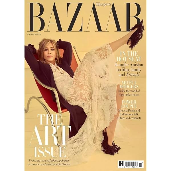 Harper's Bazaar UK Magazine : December 2024 / January 2025 : Soph