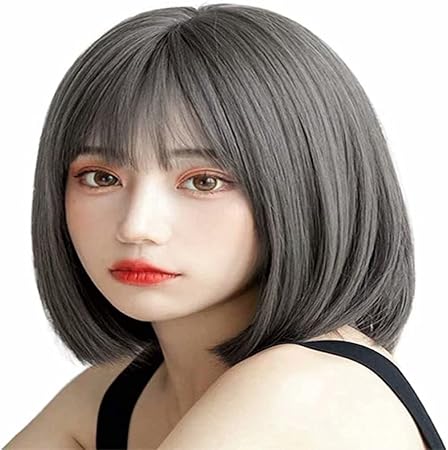Amazon Co Jp ウィッグ かつら ボブ フルウィッグ ショートヘア 自然 内巻き ぱっつん前髪 ふんわり 小顔 レディース 原宿系 可愛い女子風 3色選択 服 ファッション小物