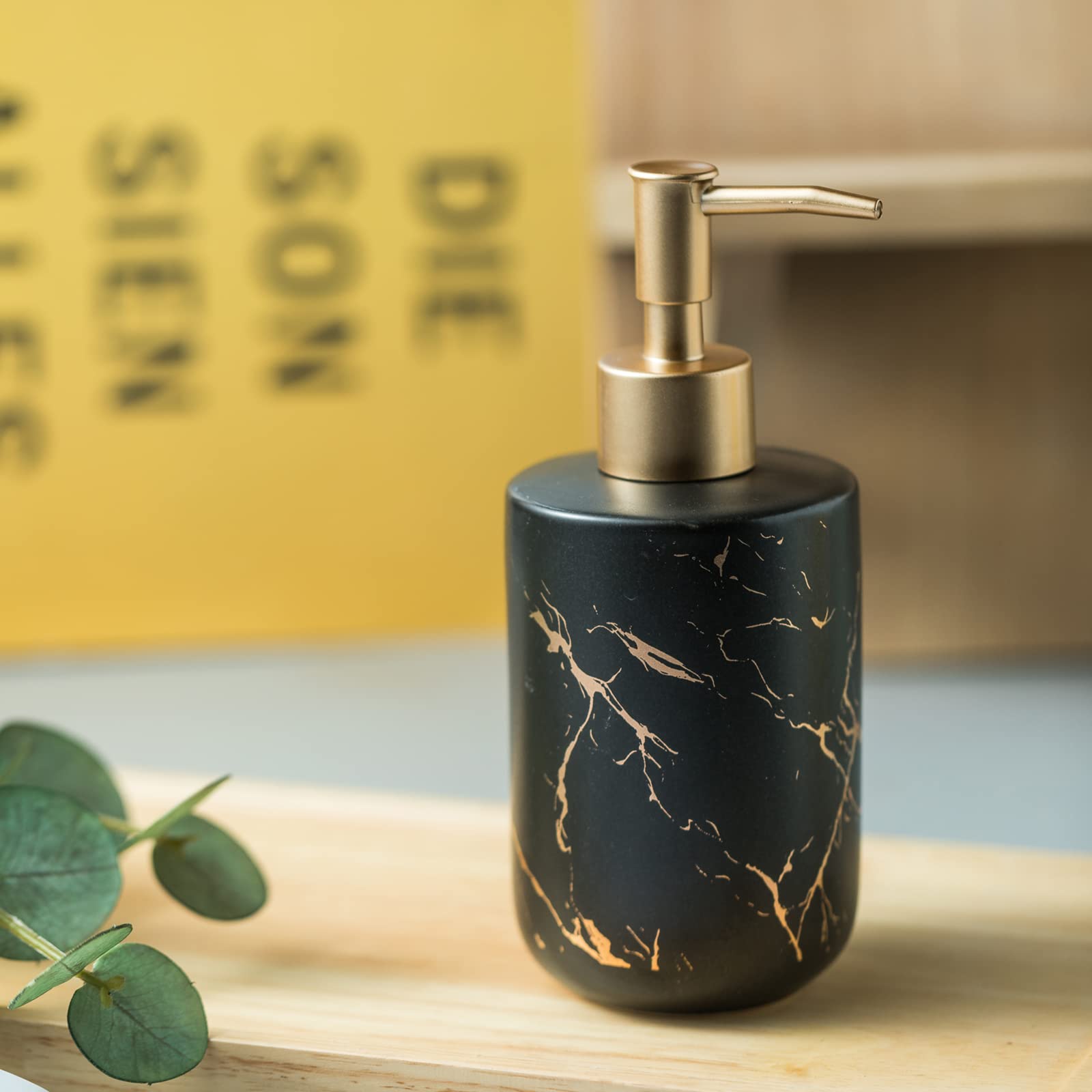 Black Soap Dispenser with Marbling for Kitchen, Shampoo Dispenser with Gold Pump for Bathroom, Washing Up Liquid Dispenser, 300ML.