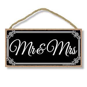 Mr. and Mrs. - Newlywed Just Married 5 x 10 inch Hanging, Wall Art, Decorative Wood Sign Home Decor