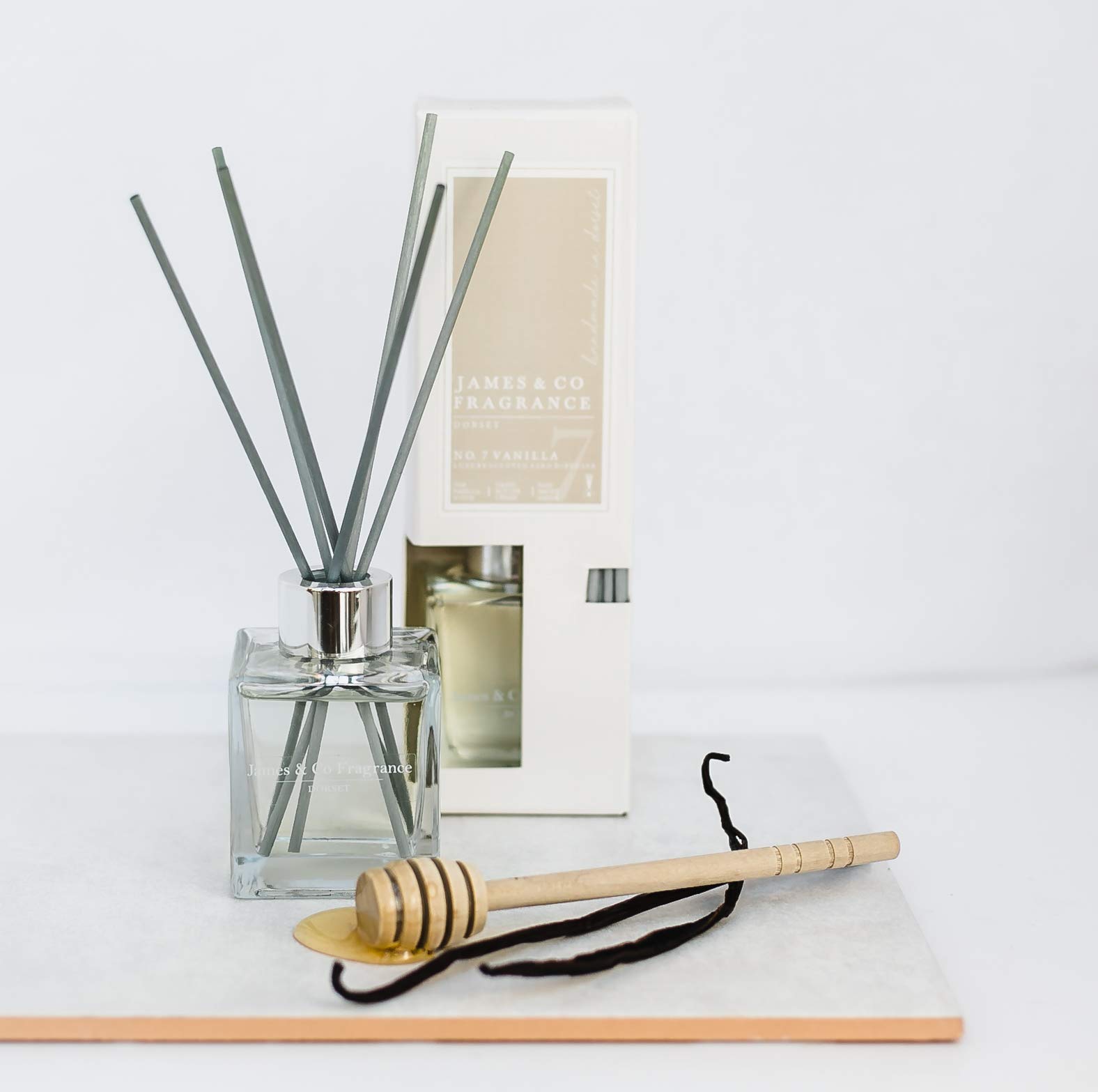 James & Co No.7 Vanilla (Sweet Vanilla) 100ml Home Fragrance Reed Diffuser Set