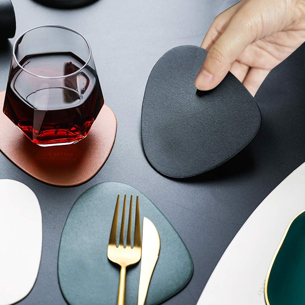 SUBEKYU Faux Leather Placemats and Coasters Set, Washable Round Table Mat, Waterproof Coffee Mats, Heat-Resistant Place Mat for Kitchen Dining Table (Black): Home & Kitchen