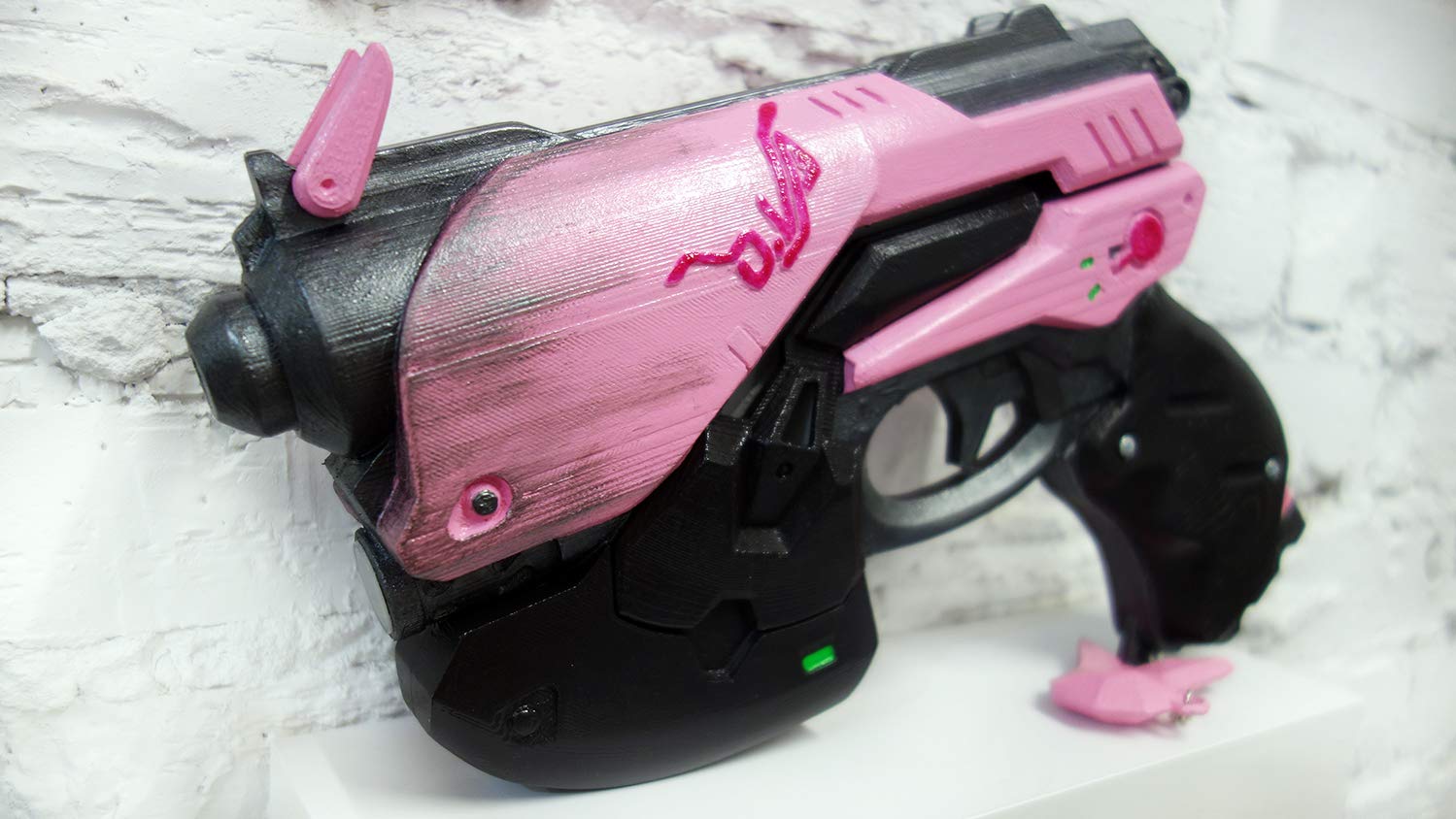 DVA light gun with LED's FREE OVERWATCH BANNER plastic light and durable. SAFE, does not shoot