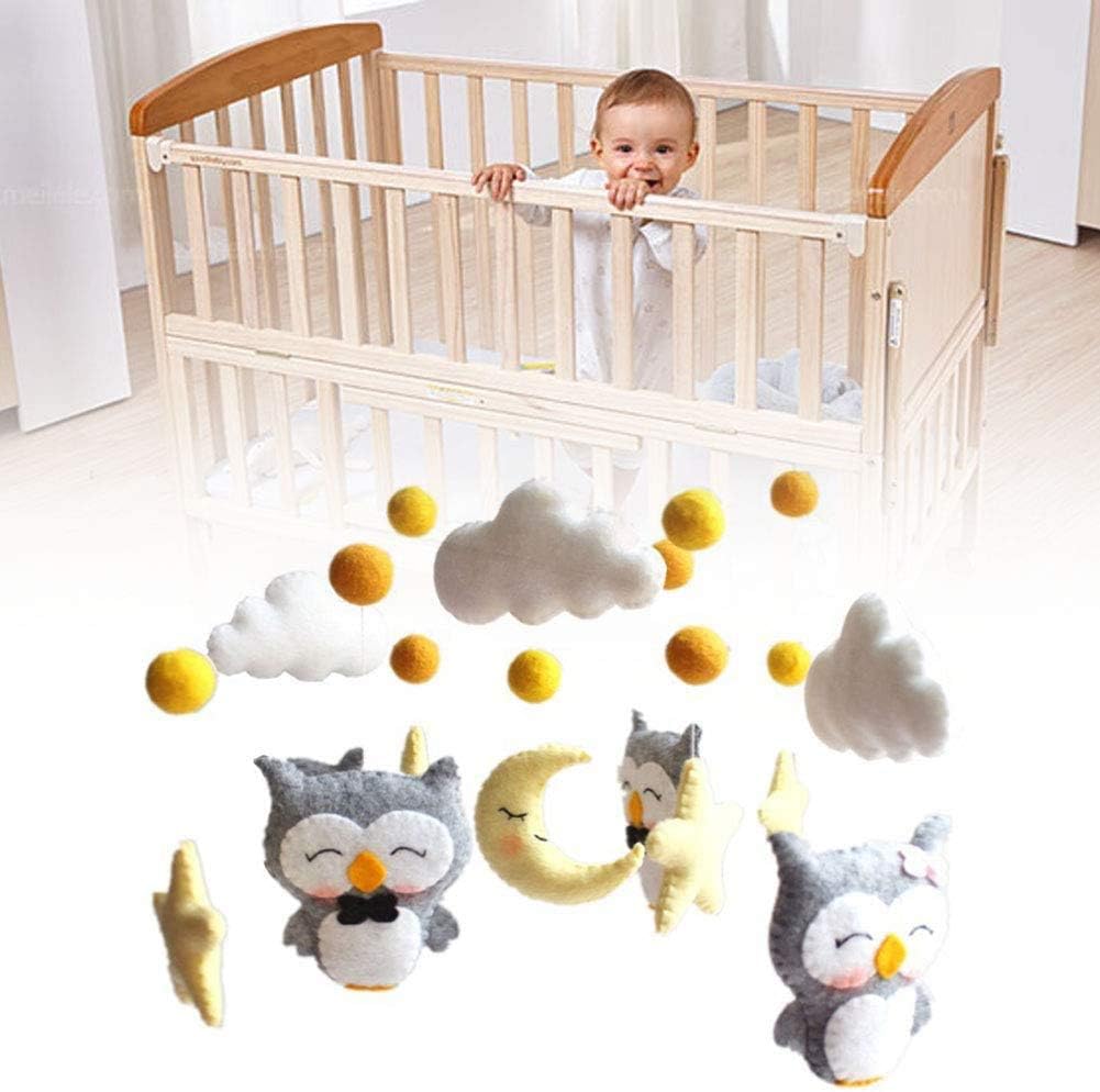 baby's bed in the shape of a basket