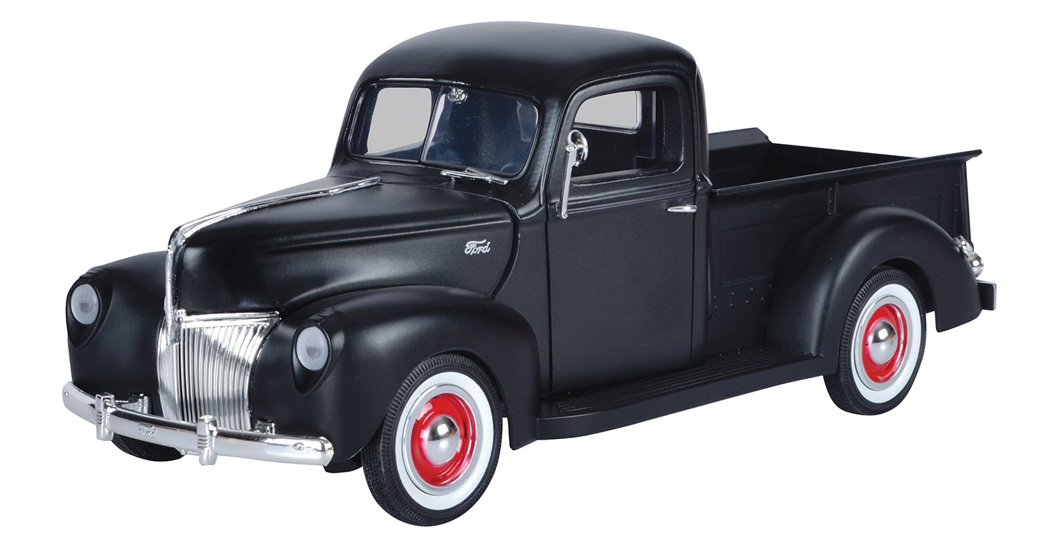 Motormax 118 DieCast 1940 Ford Pickup(Colors May Vary