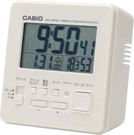 Amazon Co Jp Casio カシオ 目覚まし時計 電波 ホワイト デジタル 温度 湿度 カレンダー 表示 Dqd 805j 7jf ホーム キッチン