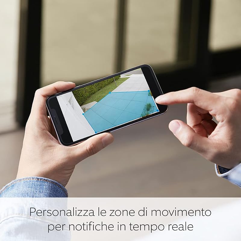 videocamera Plus con proiettori cablata (Floodlight Cam Wired Plus) | Telecamera di sorveglianza wifi per esterno con HD video, audio bidirezionale e sirena | Ring Home: 30 gg. prova gratuita