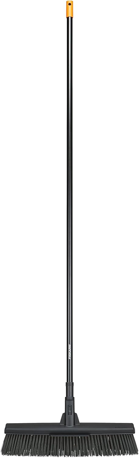 Fiskars All Purpose Yard Broom L, With PowerClean-bristles, Length: 1.7 m, Black/Orange, 1025926, Large