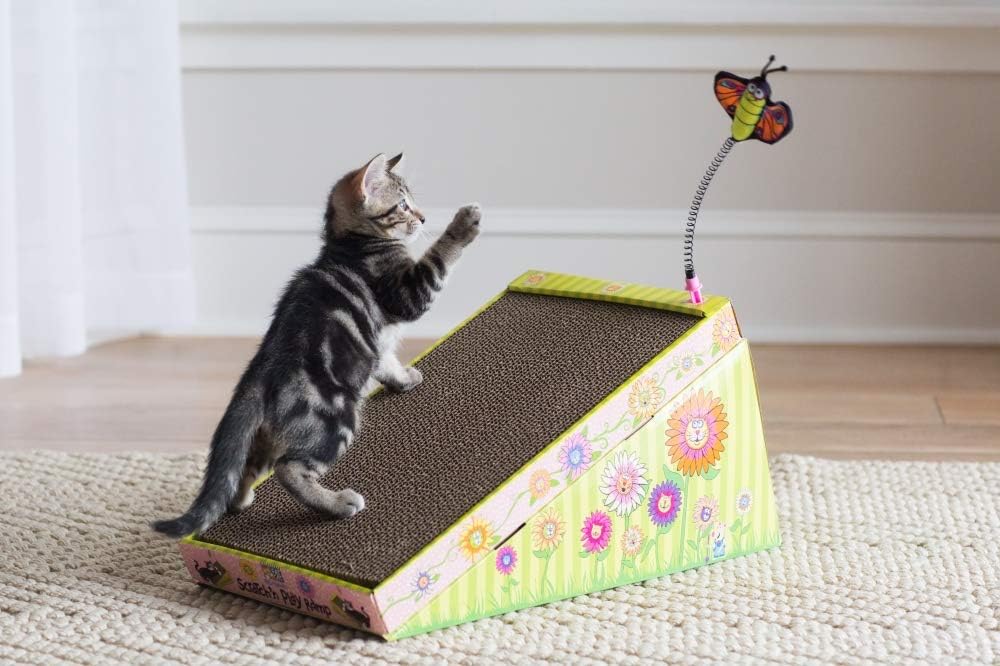 FATCAT Big Mama's Scratch 'n Play Ramp Reversible Cardboard Toy and Catnip Included : Scratching Pads : Pet Supplies