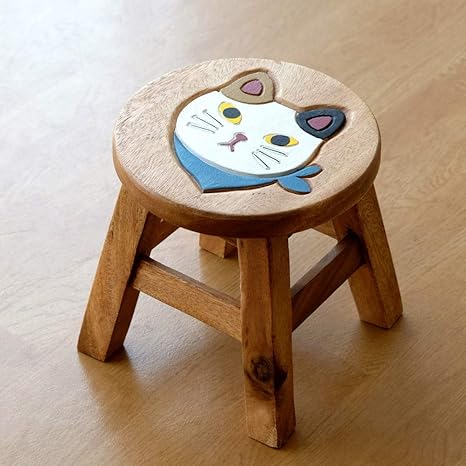 Amazon Co Jp ねこ 木製 ミニスツール かわいい イス 観葉植物 花台 ミニテーブル 子供椅子 スカーフ白ネコさん Tom1523 Home Kitchen