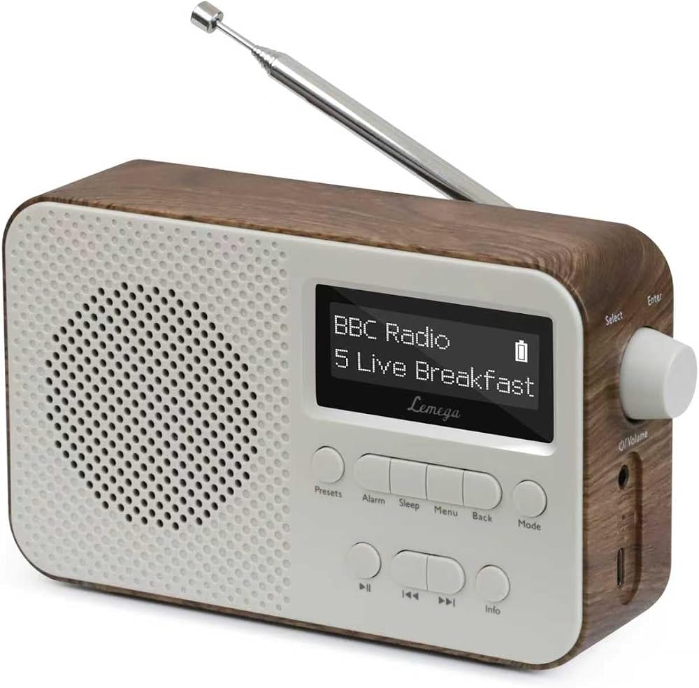 LEMEGA PR2 Max DAB/DAB+ Radio with Bluetooth Walnut
