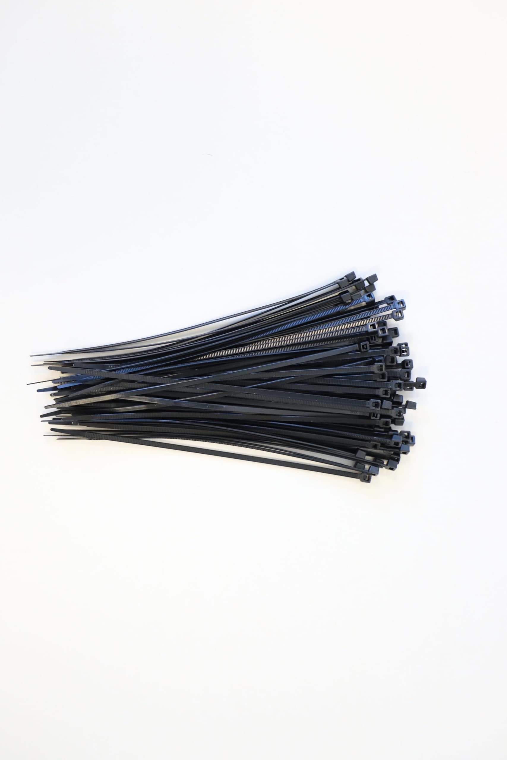 Schneider Electric Thorsman Cable Ties Pack of 100 Polyamide 200 x 3.6 mm, Colour Black, Various Sizes, Smooth Rounded Edges, Super Durable, Self-Locking Cable Ties for Cable Management