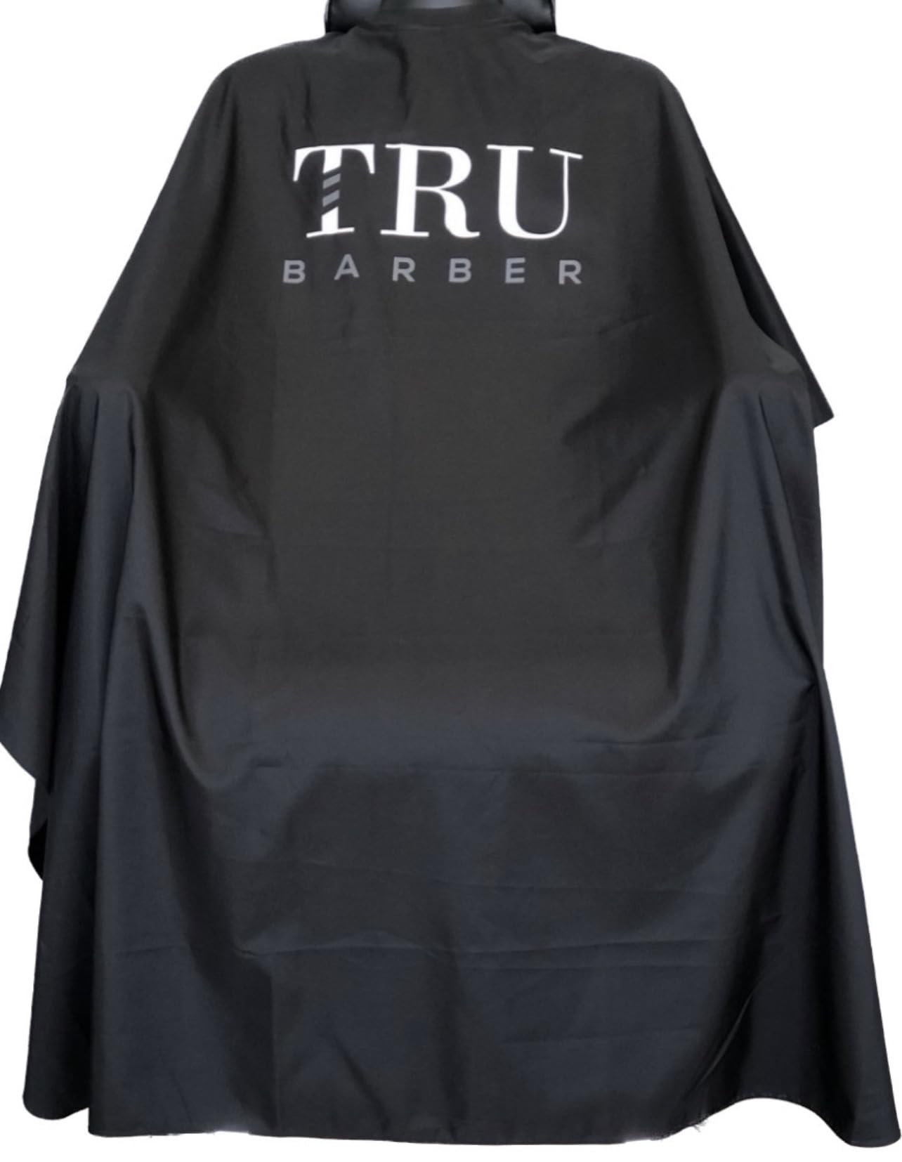 TRU BARBER Hairdressing Cape XXL, With Silicone Collar, 100% Polyester, Lightweight and Water Resistant, Professional Salon Cape with Snap Closure for Haircutting.