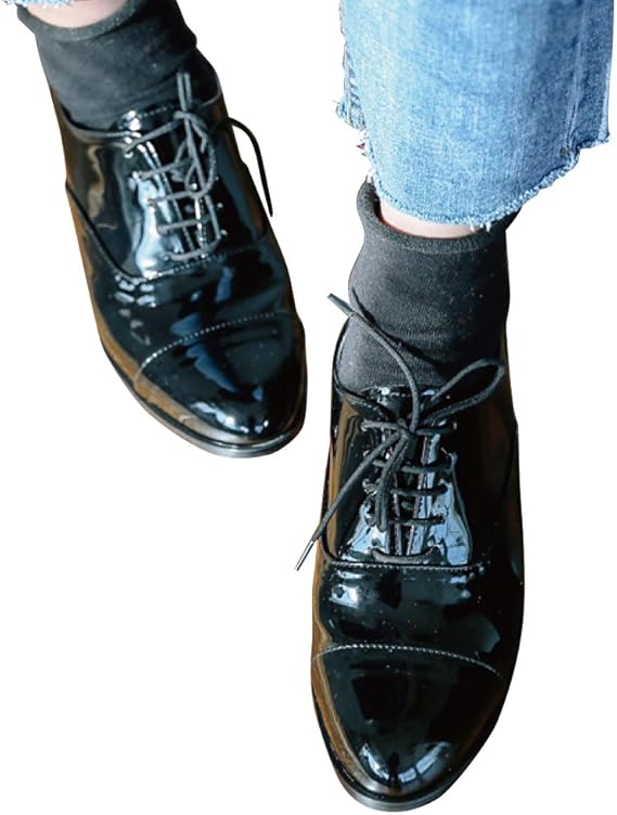 Amazon Co Jp ノーブランド品 フラットシューズ レディース 黒 ポインテッド ポインテッド エナメル エナメルシューズ 紐靴 おじ靴 ベーシック シンプル 服 ファッション小物