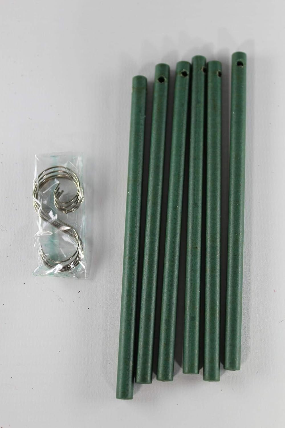 UKGardens Pack of 6 Christmas Pear and Pine Tree Scented Stick