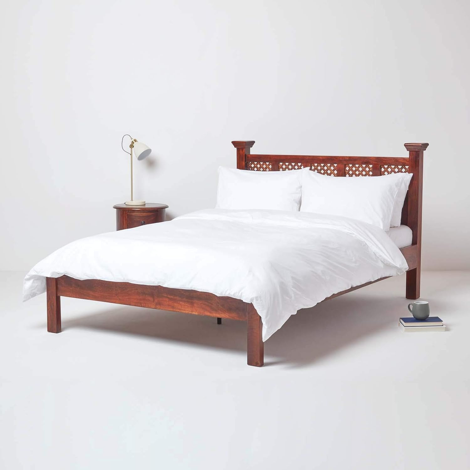 Homescapes Takhat Dunklen Schatten Bettgestell 100 Massives Sheesham Hartholz Kein Furnier Handgefertigt Dunkles Holz Bed Rahmen Mit Jali Kopfteil Erhaltlich In Einzelbett Doppelbett King Size Und Super King Size Holz Braun 180 X