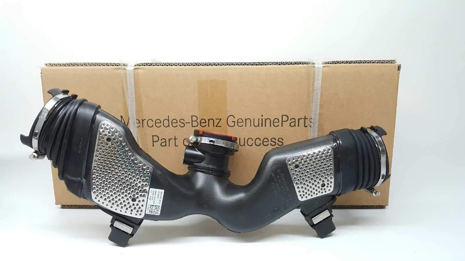 Genuine MB W251 R350 W164 ML320 CDI Air Mass Flow MAF Sensor Duct A6420908237