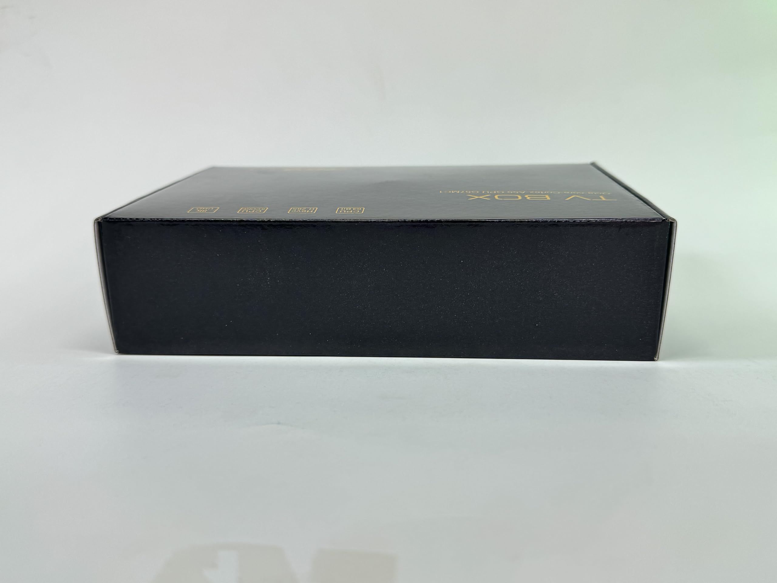 Android TV Box 14.0,R69PLUS 4GB RAM 32GB ROM Android 14 Box,CPU Allwinner H728 &GPU Mali G57-MC1 Chipset Android Box,4K/8K Resolution Support 2.4G/5.8G Dual WiFi and Bluetooth 5.0 Smart Tv Box 2025