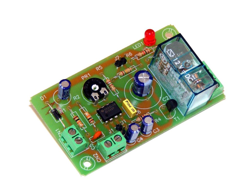 CEBEK – Universal Timer with Output Relay – 12 V DC 2 A 45 Minutes I-2