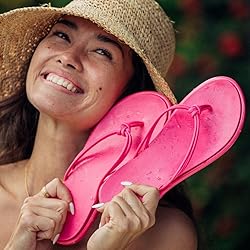 OLUKAI Aka Women's Beach Sandals, Water-Friendly