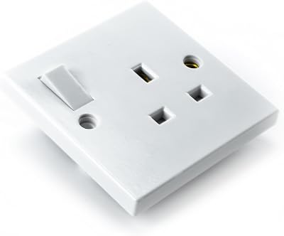 Status 13A Switched Single-Gang Wall Socket 250V White S1G13AWS8