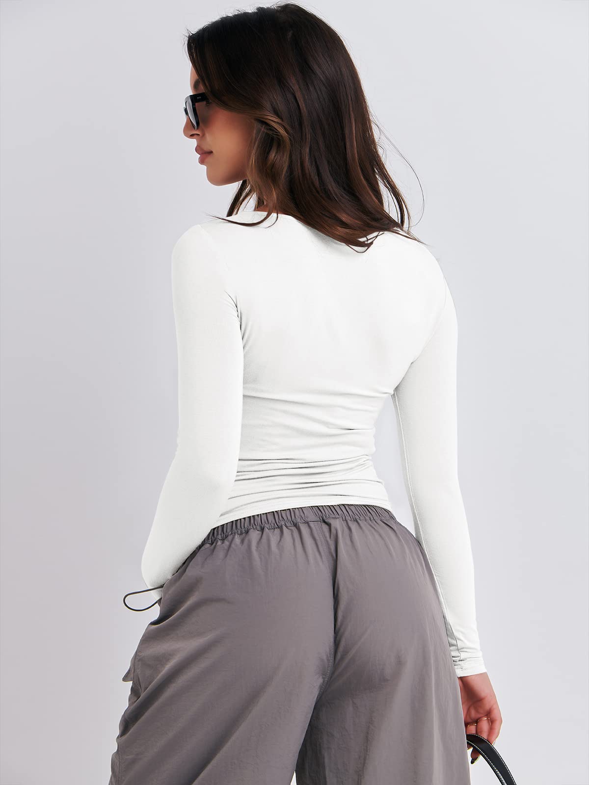 ANRABESS Women’s Long Sleeve Shirts Tight Fitted Going Out Crop Tops Crewneck Basic Tee Y2k Fall Outfits Teens Girls Clothes