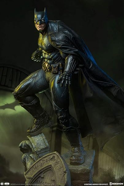 Amazon Com Sideshow Dc Comics Batman Premium Format Figure Statue Toys Games
