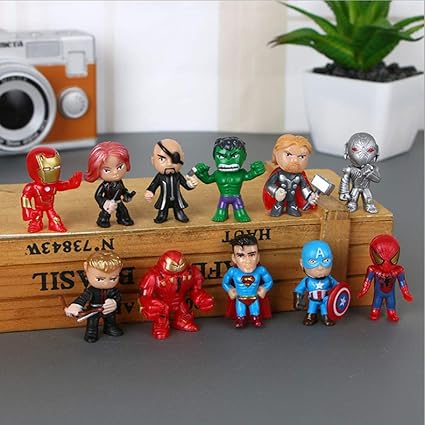 mini superhero figures for cakes