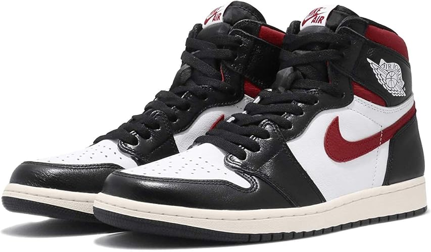 Amazon ナイキ エア ジョーダン1 レトロ ハイ オージー Air Jordan 1 Retro High Og ジムレッド ブラック ホワイト 5550 061 正規品 28 5cm Nike ナイキ ランニング