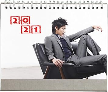 Amazon Com Fanstown Lee Min Ho Lee Minho 2021 Calendario Mi Todo Con Tarjeta Lomo Gratis Keychaiain Office Products