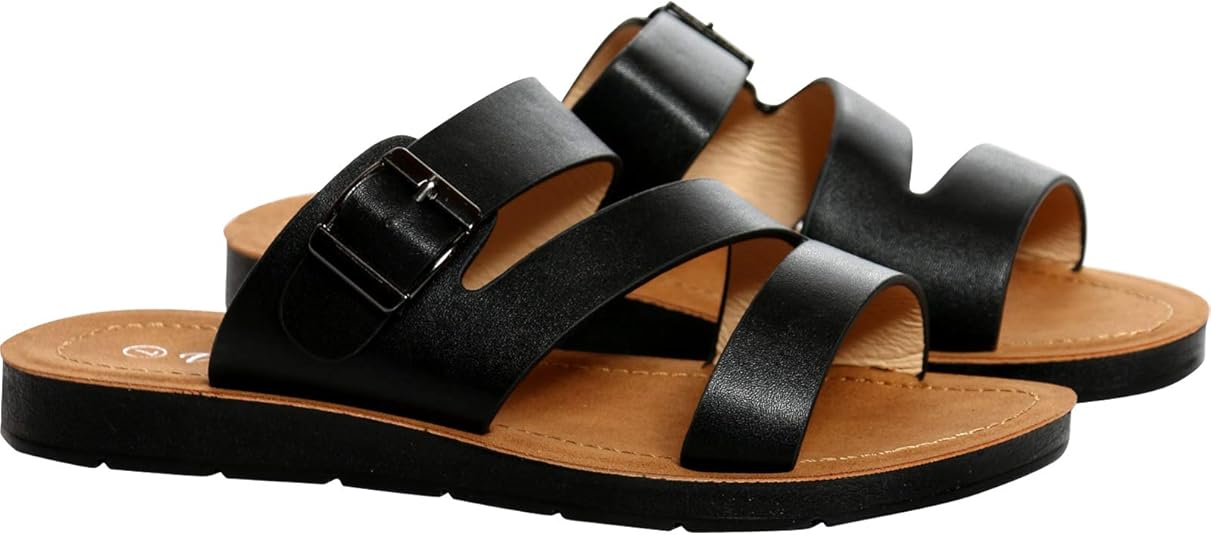10 Most Comfortable Sandals in 2022 - MyShoes