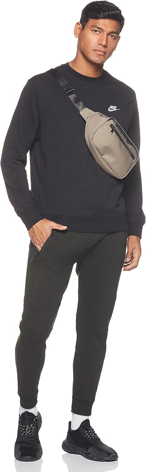 Nike Men's NSW Club Crew: Clothing