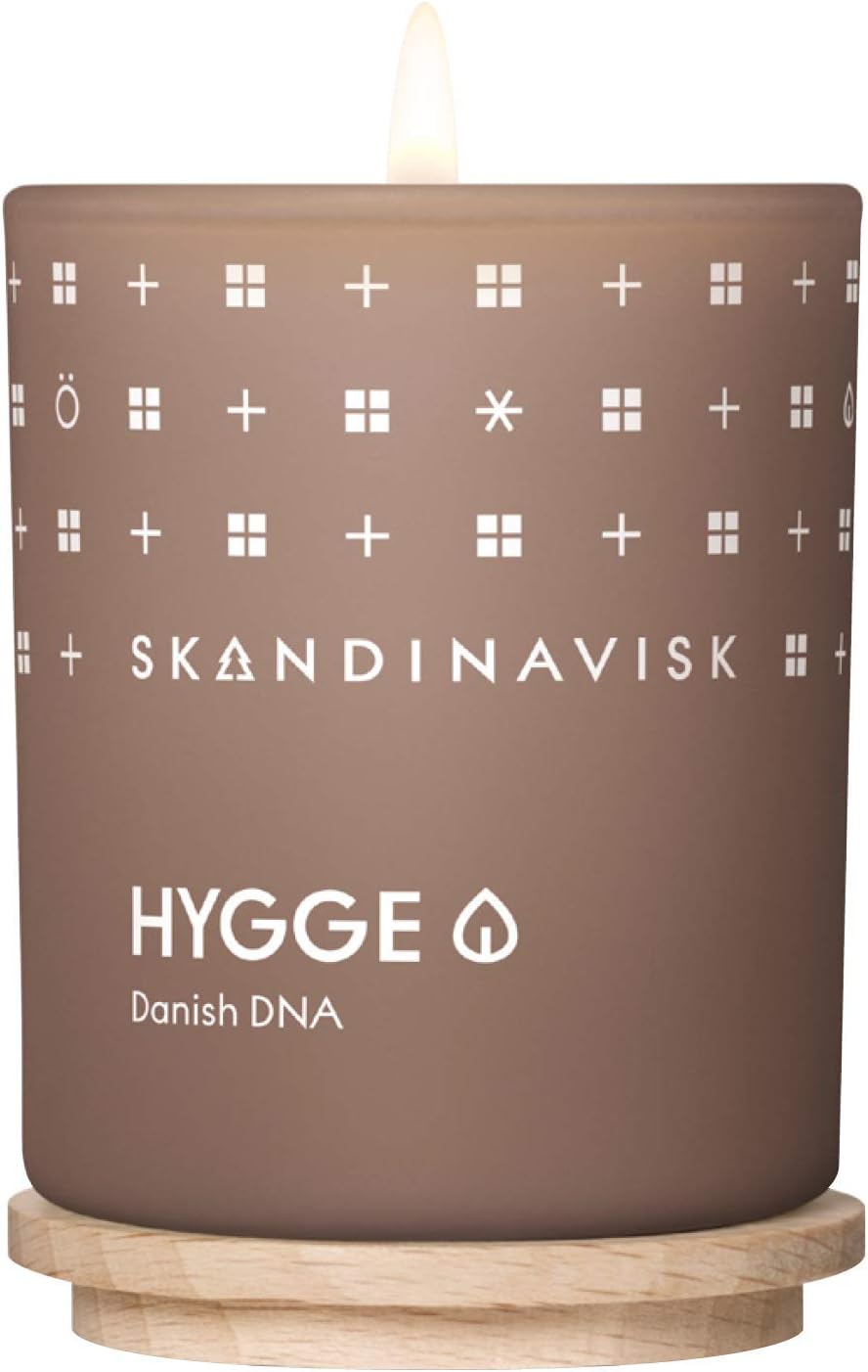 Skandinavisk Hygge 'Cosiness' Mini Scented Candle. Fragrance Notes: Black Tea and Mint Leaves, Dried Apples and Baked Cinnamon. 65 g - Image 4